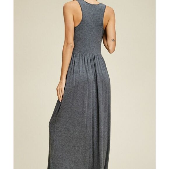 🌸 Sleeveless Maxi Dress🌸 - Picture 3 of 3